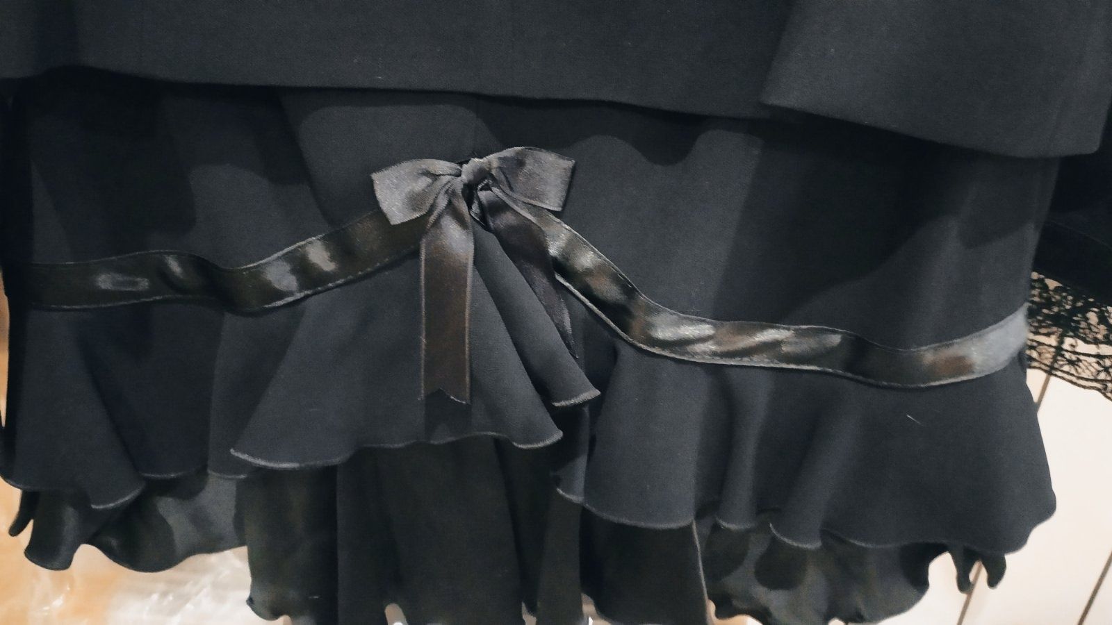 Костюм : Пиджак женский и юбка,  классика, черный , новый