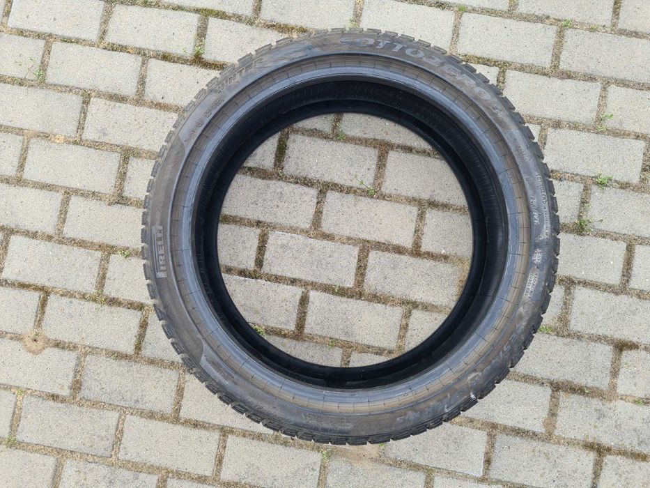 2xopony zimowe premium Pirelli Sottozero 3- 225/40/R19 95Y 2023r 7,4mm