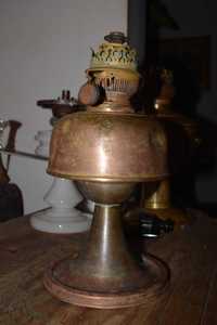 Miedziana, zabytkowa lampa naftowa