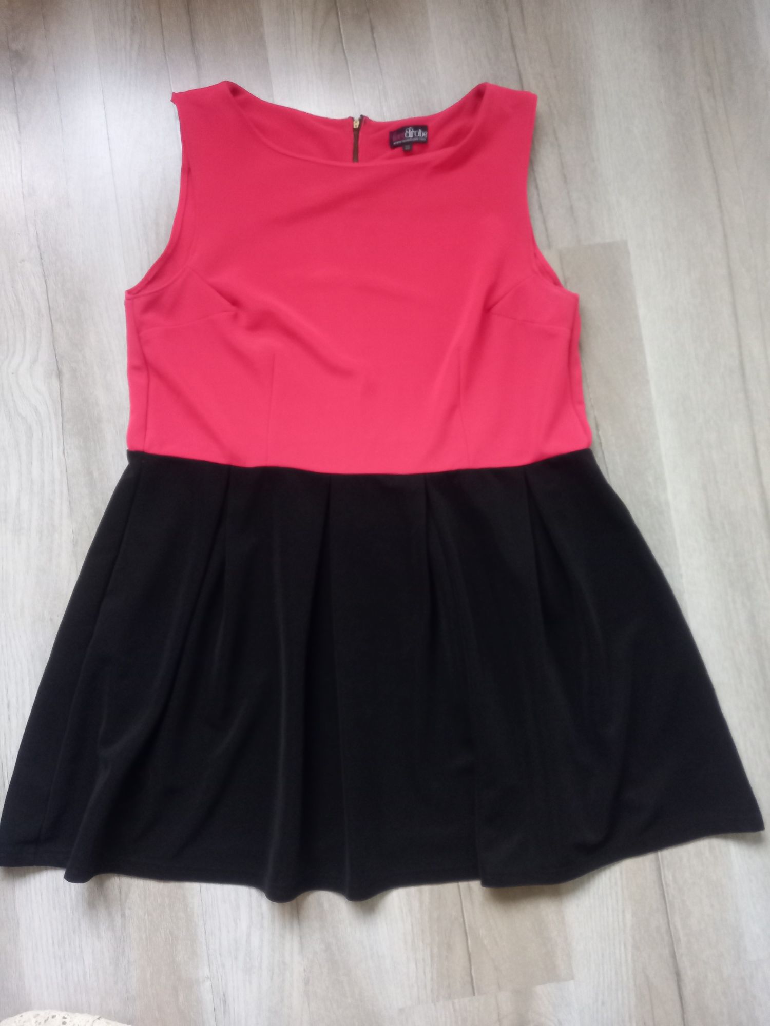 Sukienka róż czarny love drobe 4XL 48 roz 20 suwak
