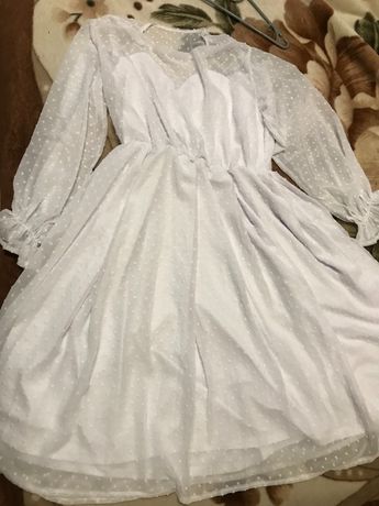 Плаття нарядне білого коляру
