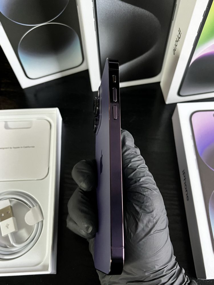 iPhone 14 Pro (Deep purple) 128GB iPhone XR в корпусі iPhone 13 Pro