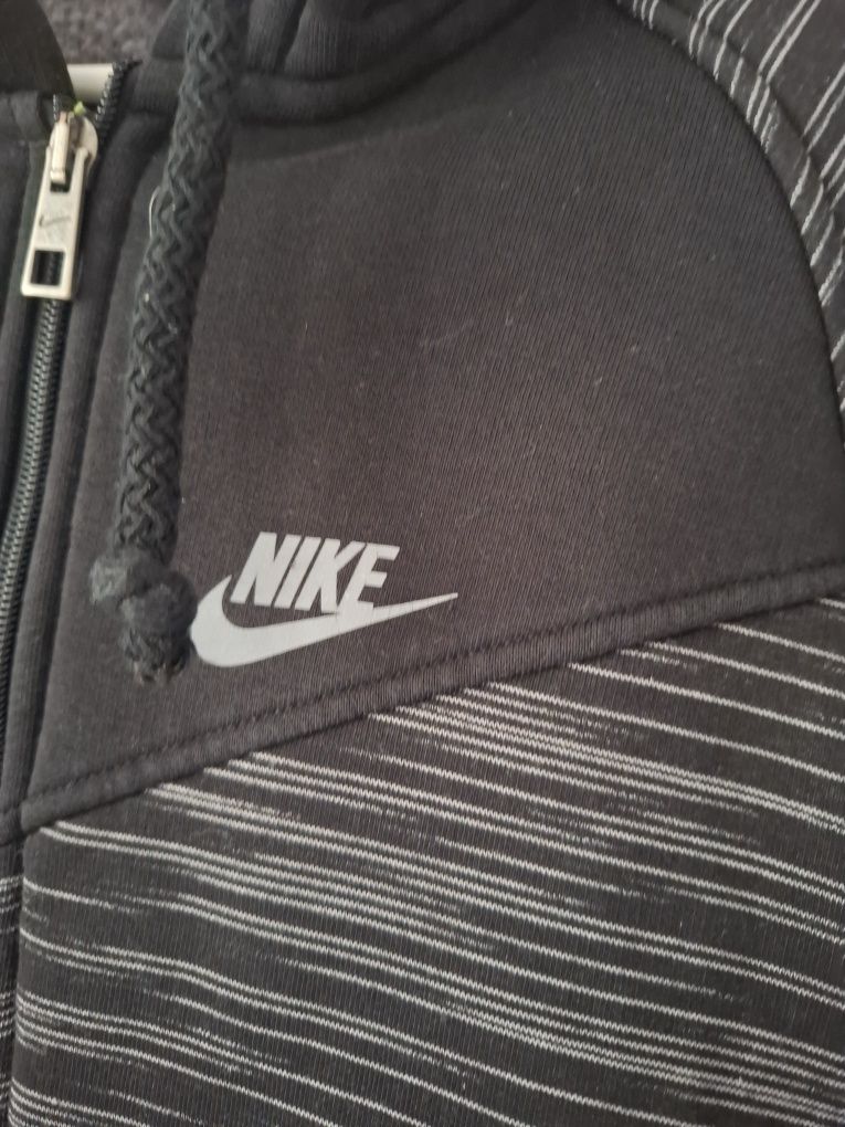 Bluza NIKE, rozm. 146-152