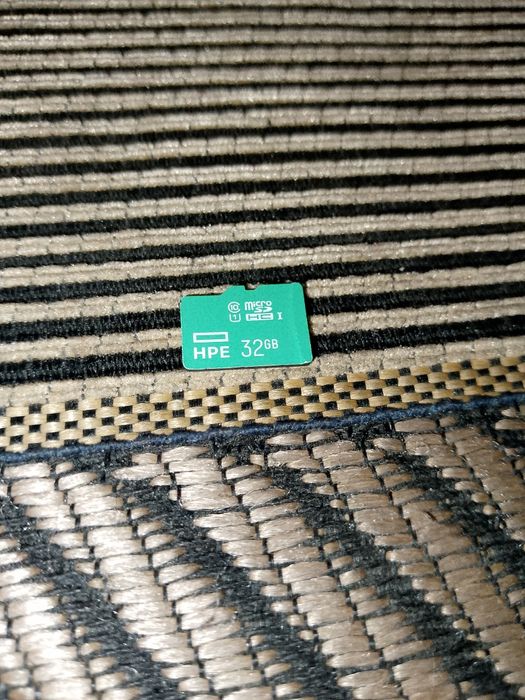 Продам флешку на 32