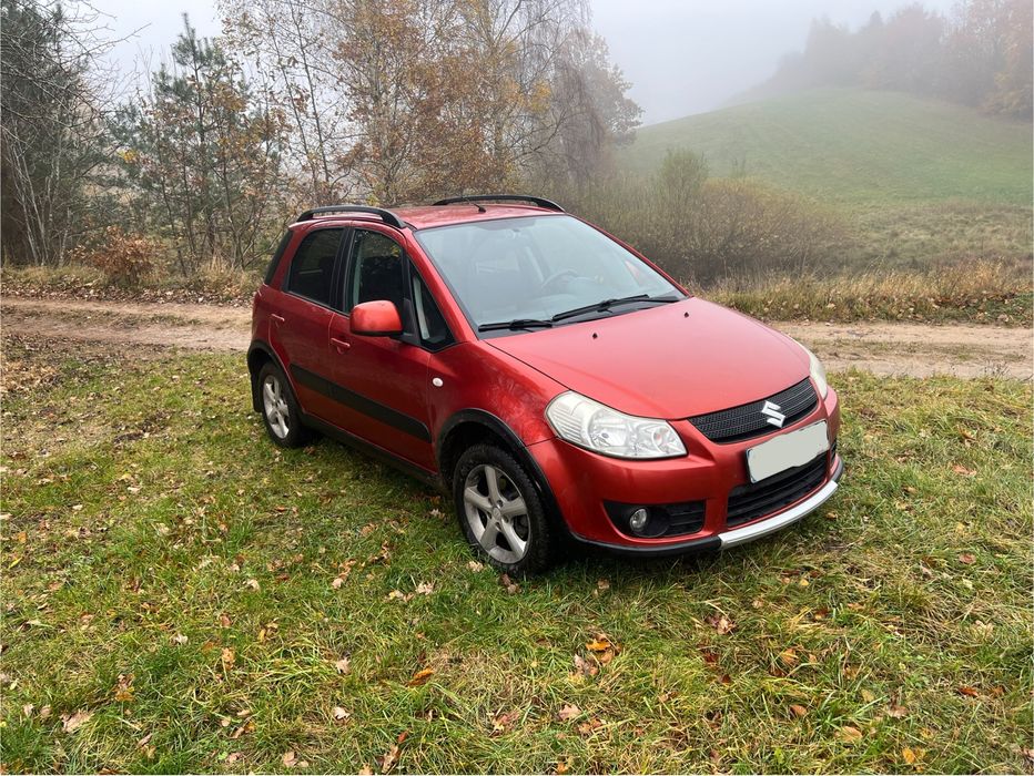 Suzuki sx4.