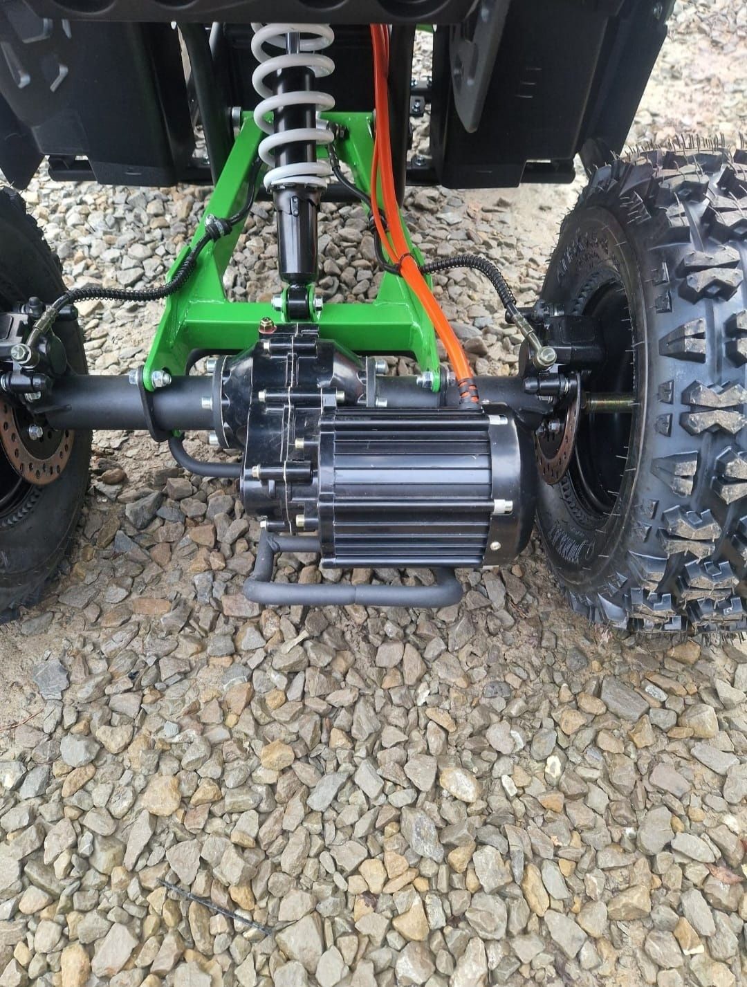 Quady ,quad elektryczny  Hummer 1500w