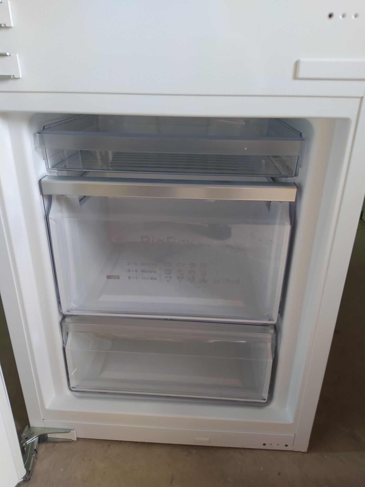 Вбудований холодильник Neff KI6863D30