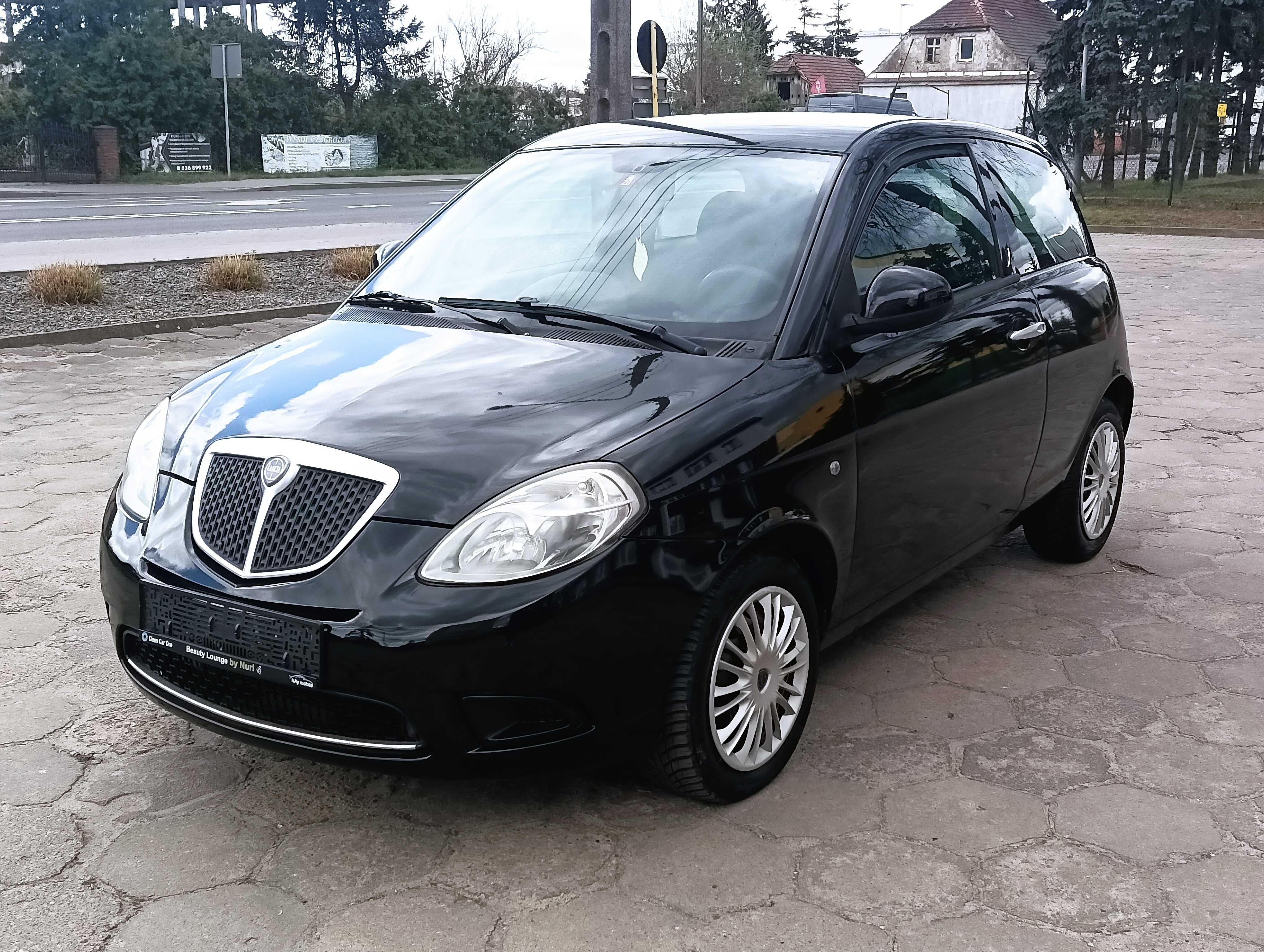 LANCIA YPSILON 1.2 __ Rok 2010 z Niemiec