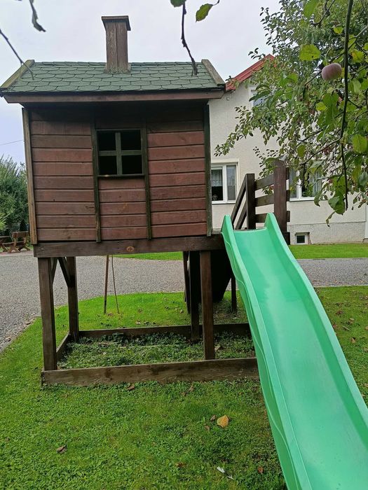 Domek drewniany dla dzieci