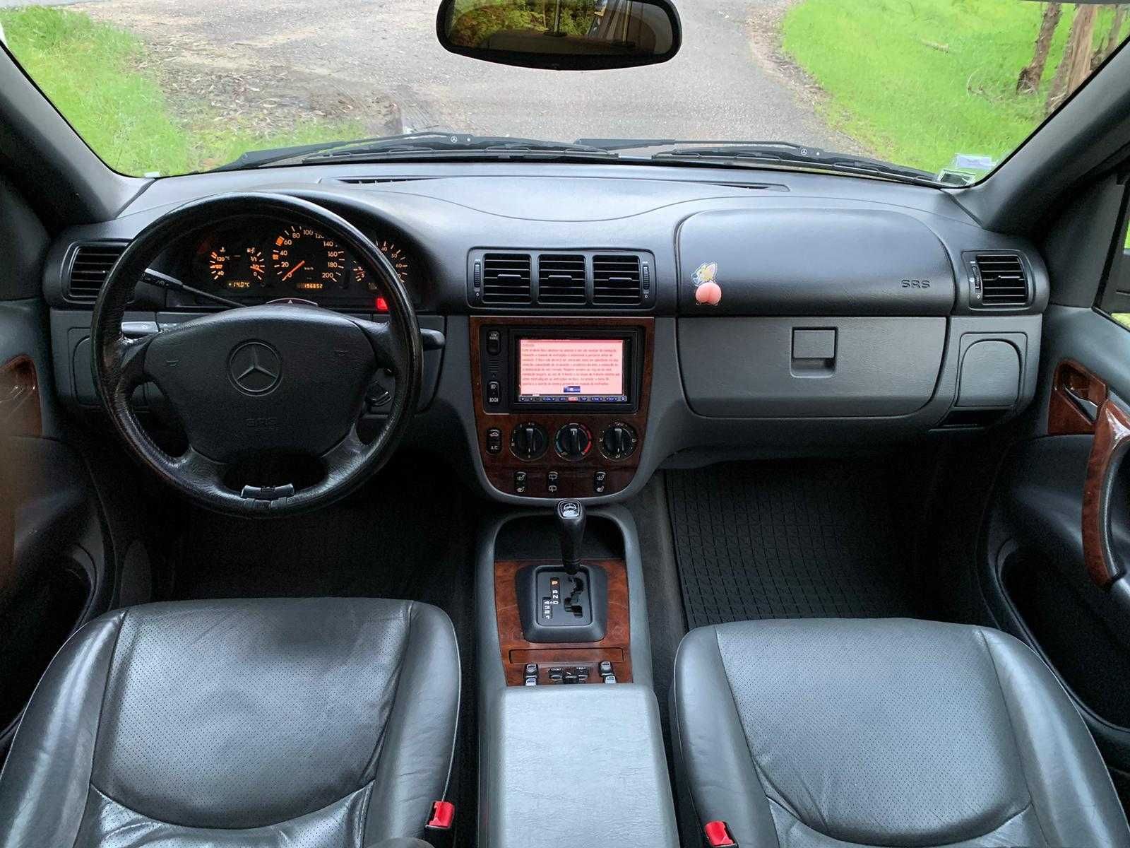 Mercedes ML320 V6 com 218cv e caixa automática