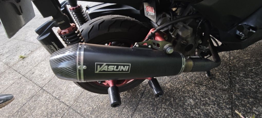 xmax Vendo escape yasuni completo com curva em inox .