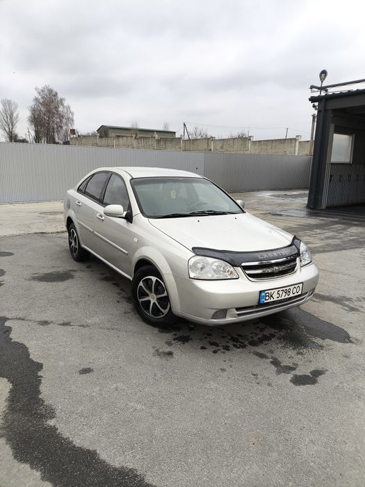 Шевроле лачеті 1.8 газ бензин