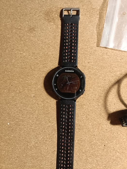 Garmin Forerunner® 235