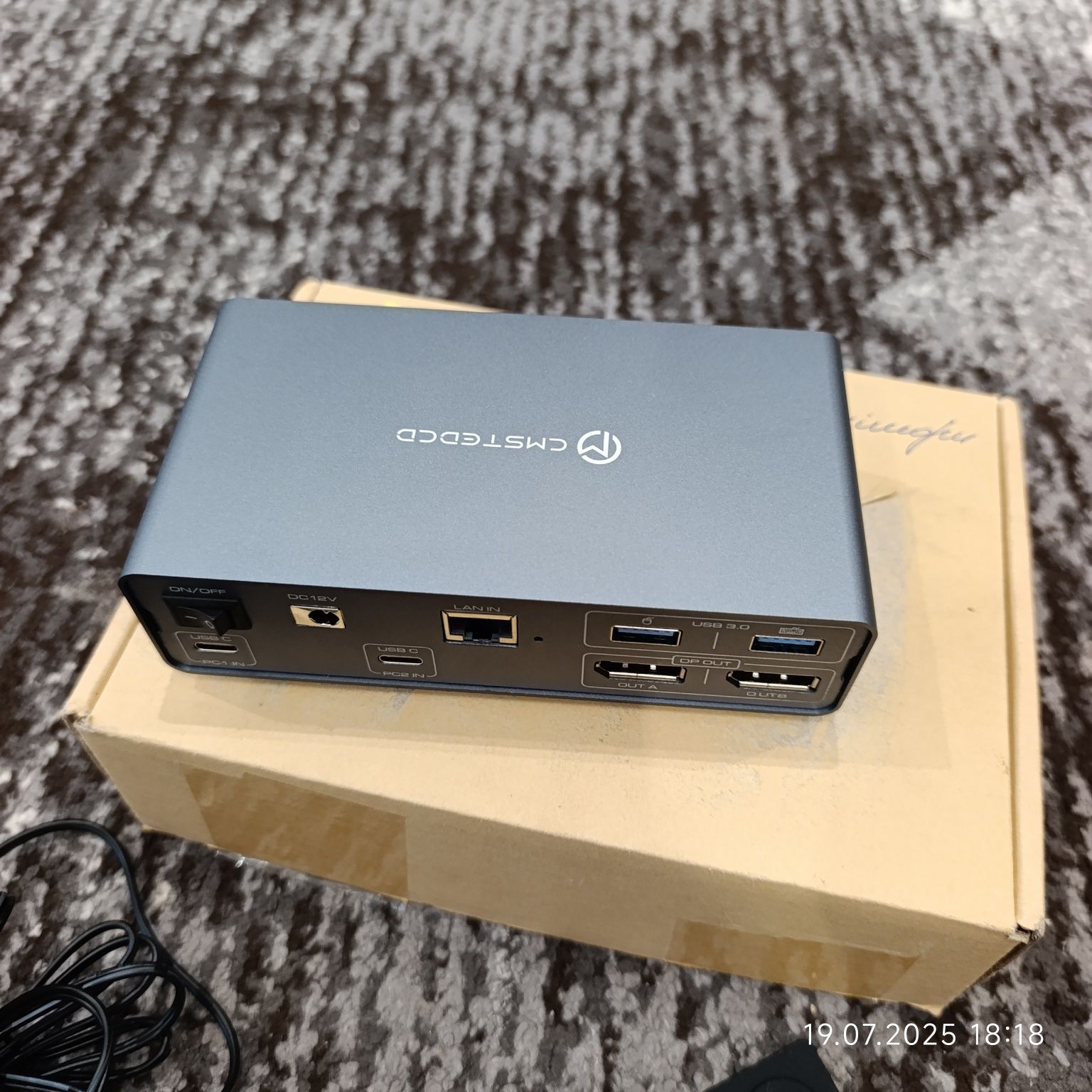 KVM-перемикач CMSTEDCD 13-в-1 з USB-C док-станцією підтримка 4K 120 Гц