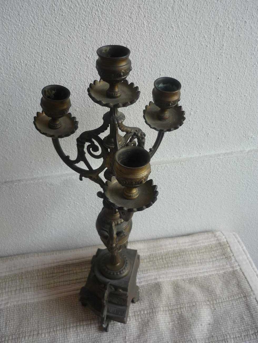 par candelabros para 4 lumes antigos
