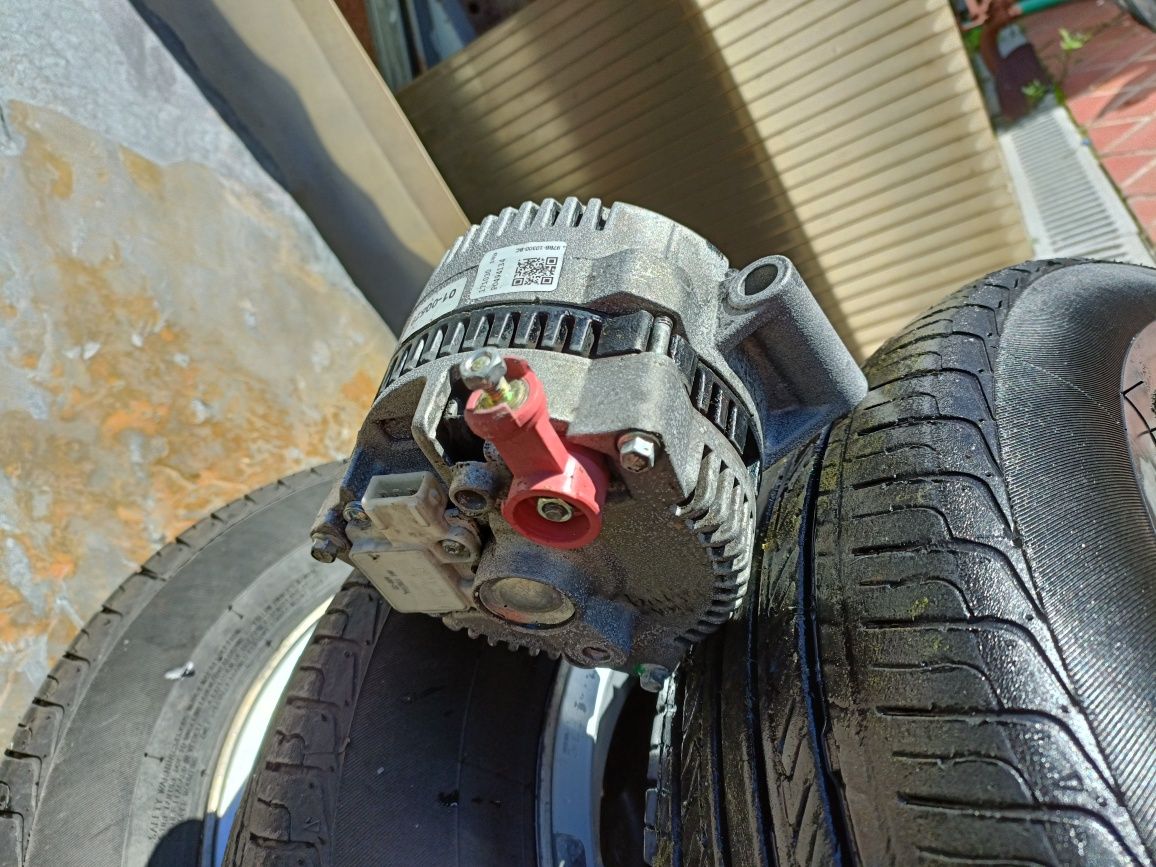 Pneus 185/65 R14 alternador Ford Mondeo 94