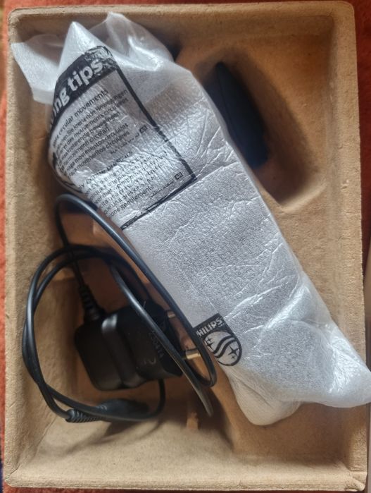 Golarka maszynka do golenia Philips aqua touch shaver 1000