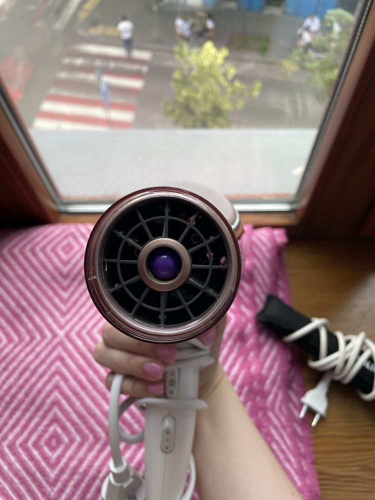 Фен Philips HP8280/03 MoistureProtect