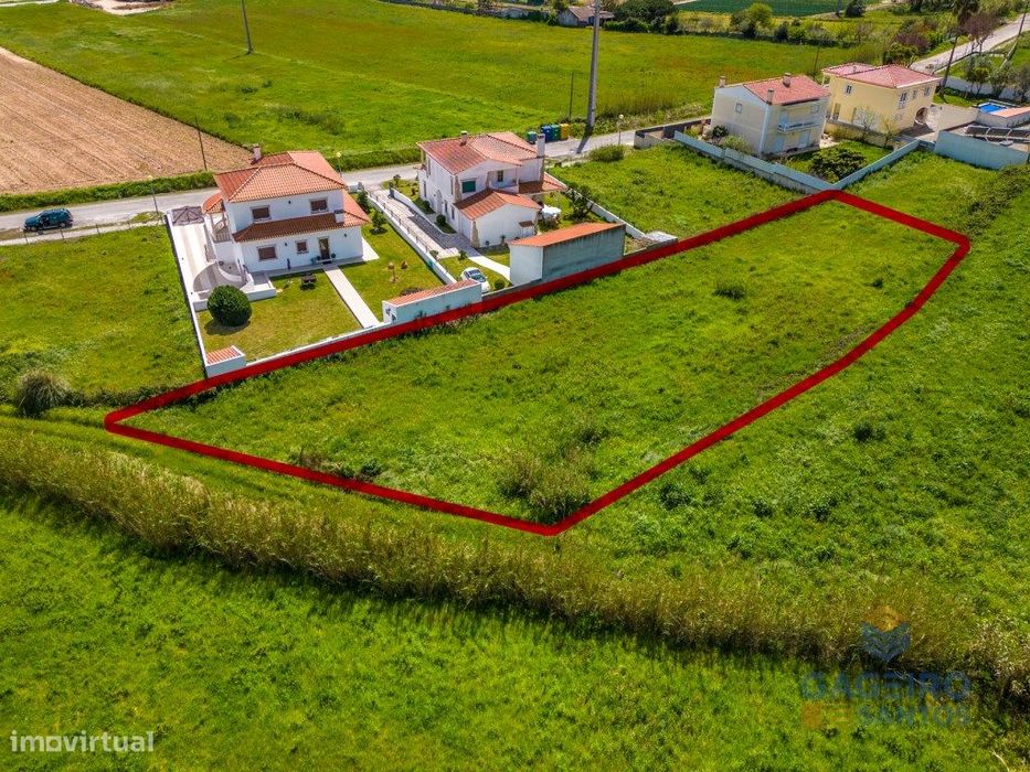 Terreno Rústico em Casais de Baixo com 1350m²