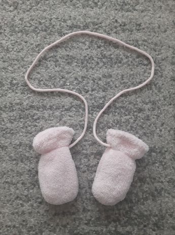 Rękawiczki polarowe niemowlęce bez kciuka różowe ciepłe na sznurku