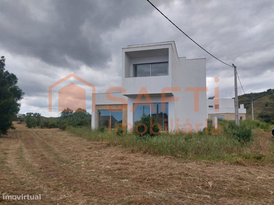 Moradia T3 como Nova