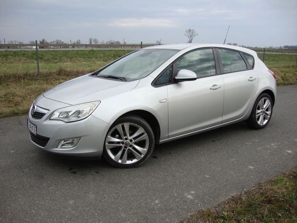 Opel Astra Astra 2011r. 5-drzwi 1.4 Turbo benzyna klimatyzacja alufelgi 18&#039;