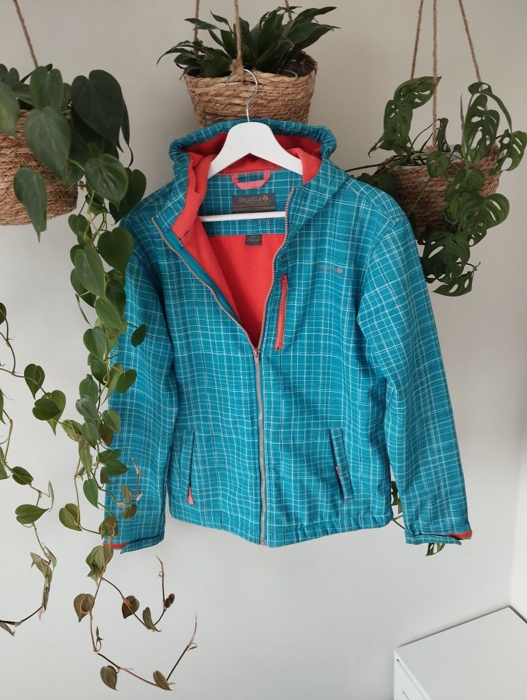 Sportowa, outdoorowa kurtka damska, softshell, wiosenna, z kieszeniami