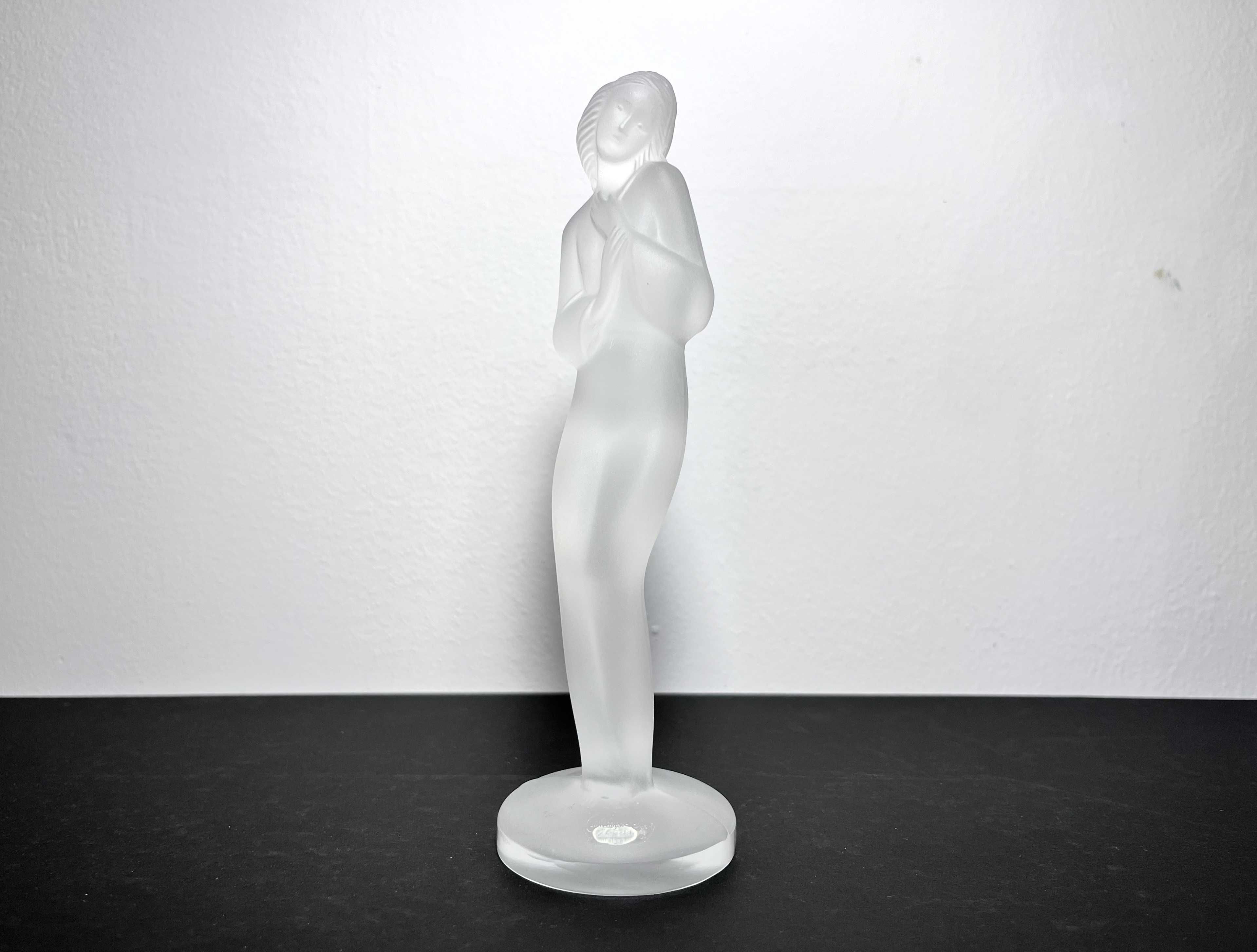 Szklana figurka kobieta w stylu Art Deco - Desna Bohemia szkło matowe
