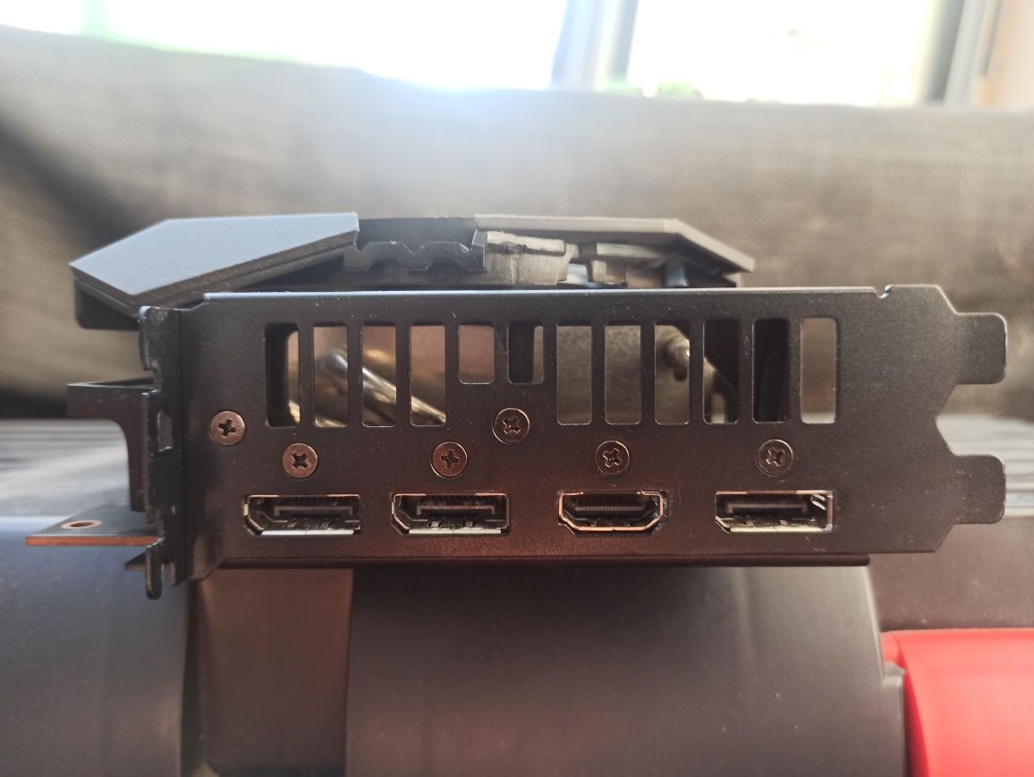 Видеокарта ASUS ROG Strix RX5700XT 8gb