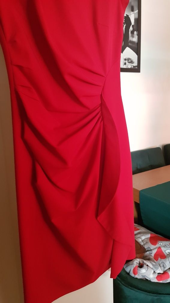 Sukienka czerwona na wesele, studniowke