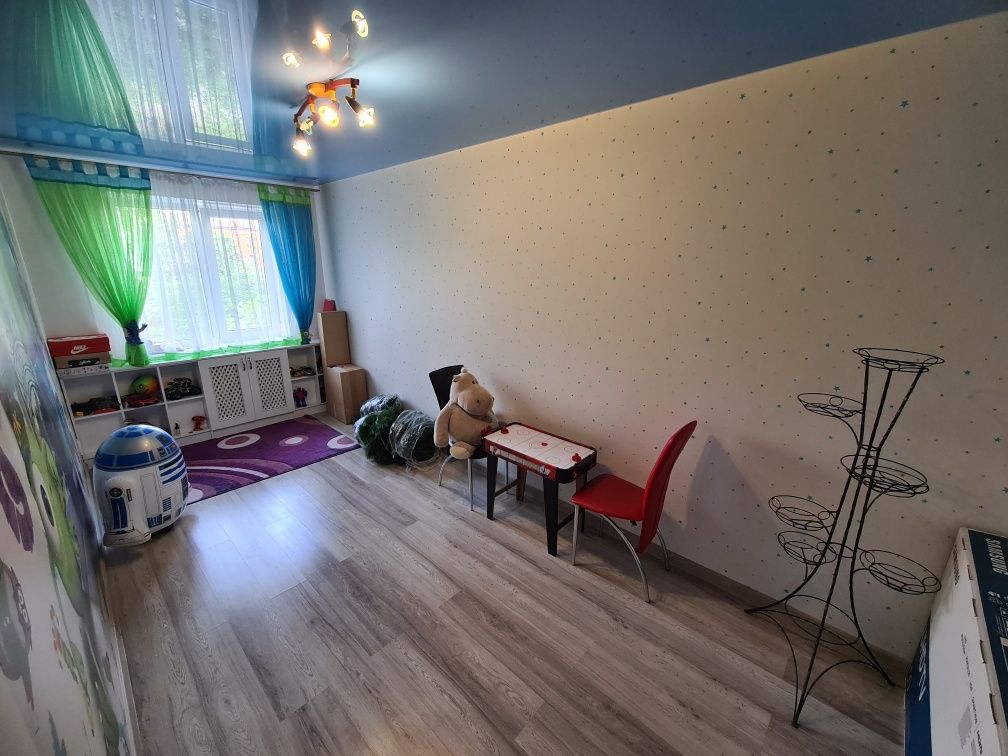 Продаю 3х комнатную квартиру Ингульский район. ЮТЗ. улица Театральная.