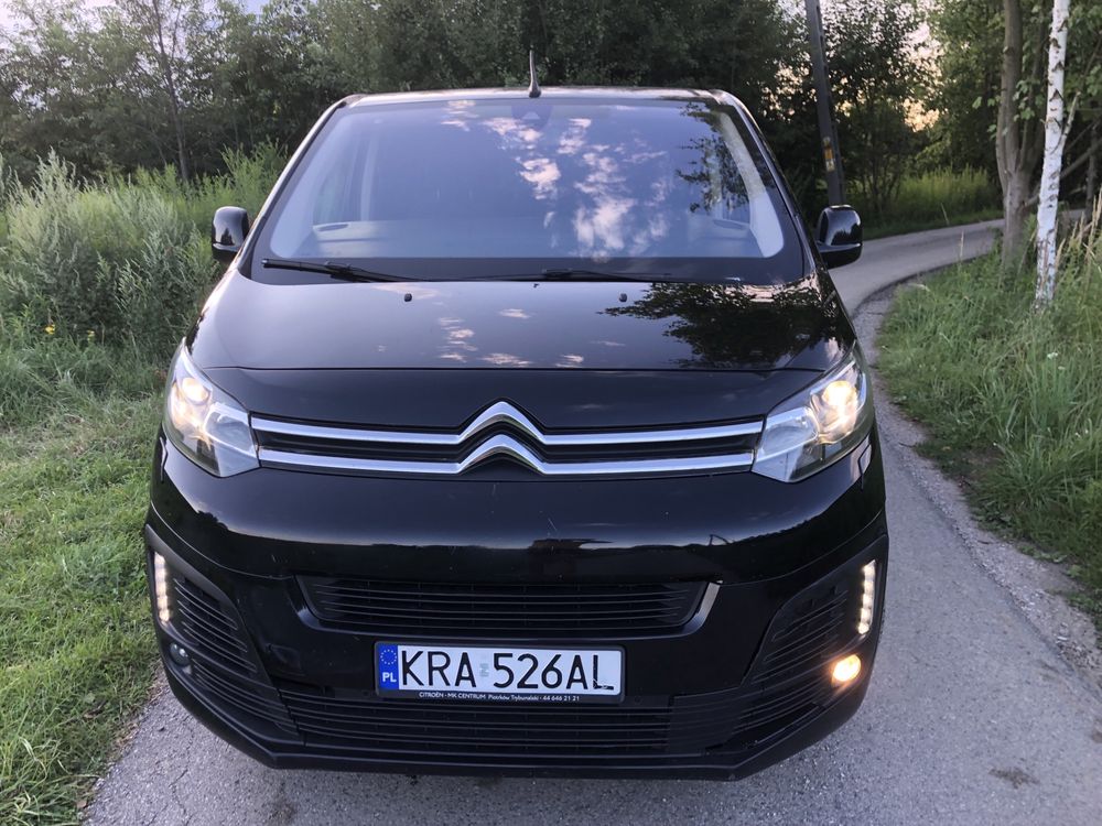 Wynajem busa 8 osobowy Citroen Spacestauer Renault ESPACE 7 osobowy