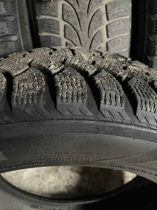 Продам зимові шини nokian
