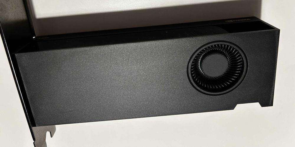 Karta graficzna nVidia RTX 2000 ADA 16GB SFF do AI 70W