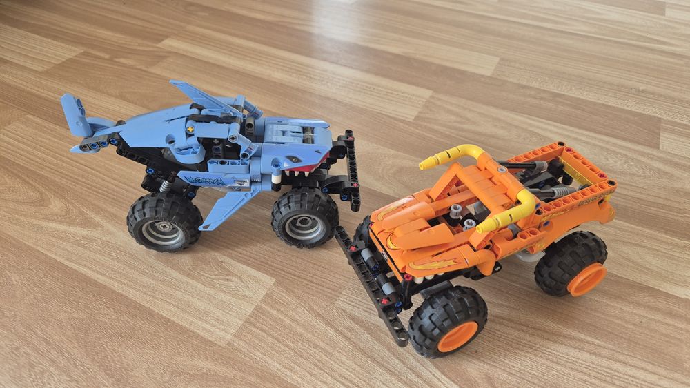 Машинка-конструктор LEGO Technic Monster Jam

TECHNIC

TECHNI
