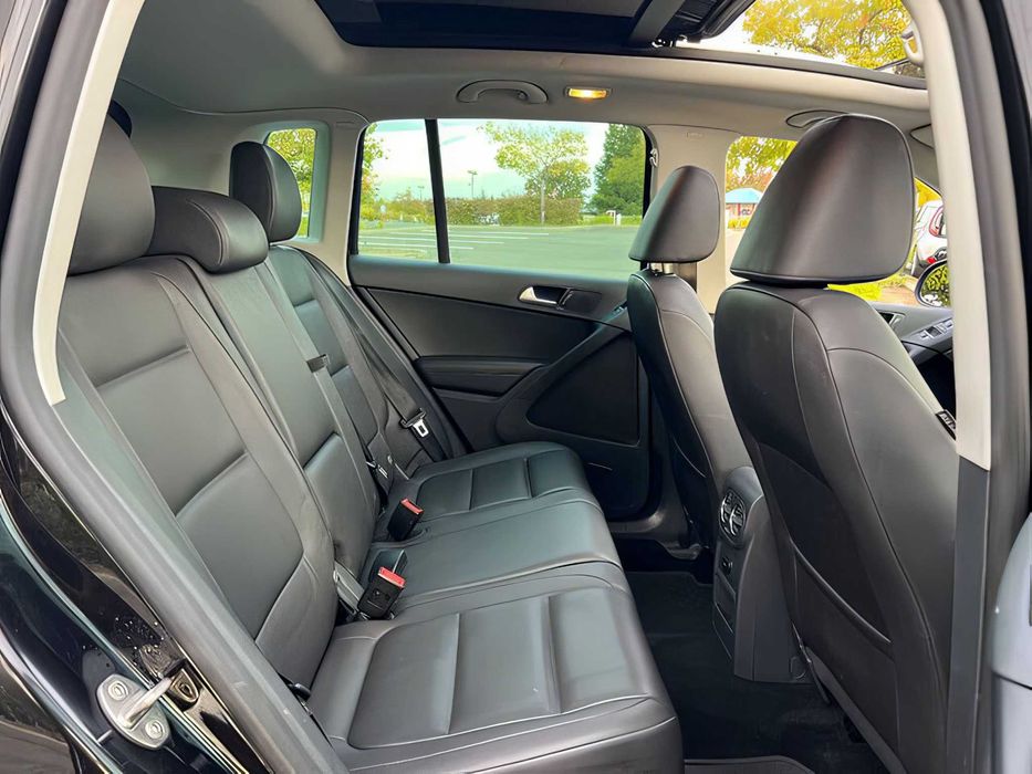 Volkswagen Tiguan      2014