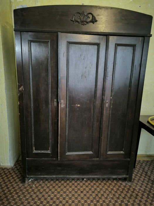 Do sprzedania zabytkowa szafa