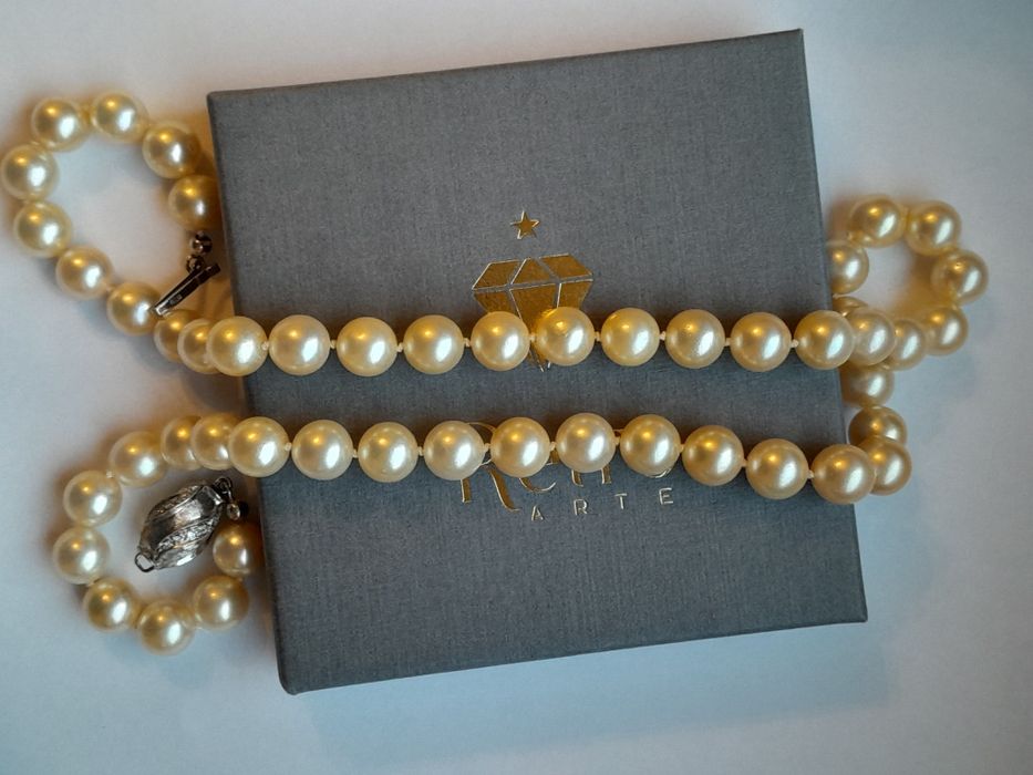 Piękny Naszyjnik Złociste Perły 8.3mm Diamenty Złoto 750