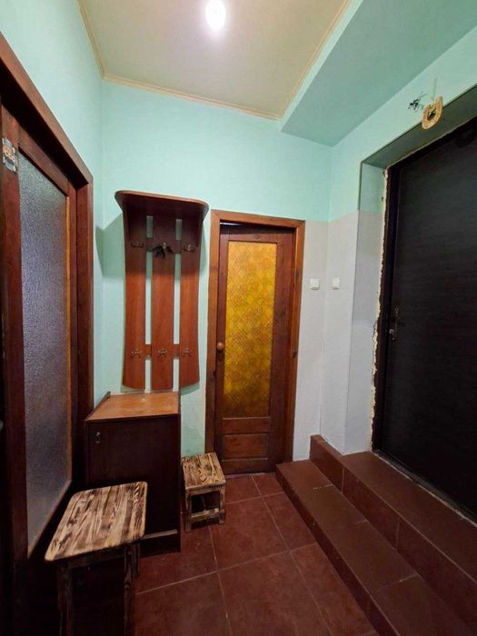 Сдам компактную, уютную двухкомнатную квартиру в  центре города.