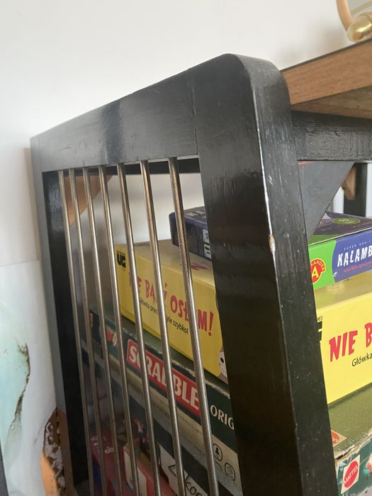 Regał prl z metalowymi bokami