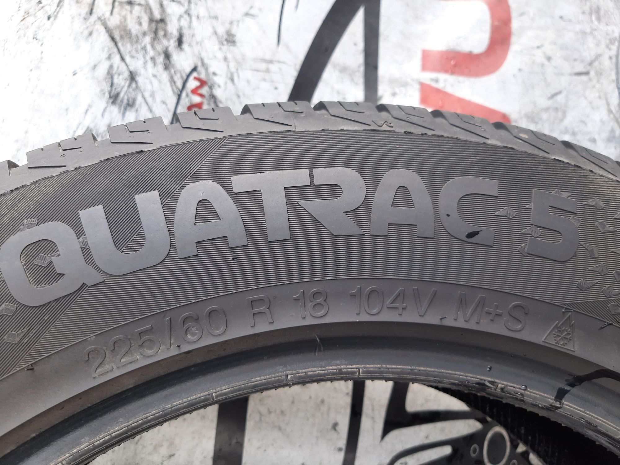 4x 235/45r18 98Y Vredestein Quatrac 5