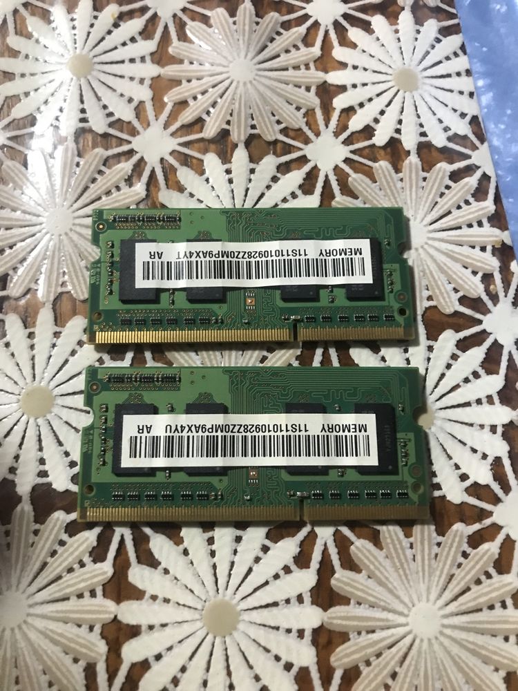 2 планки Оперативная память Hynix 1GB Laptop RAM DDR3
