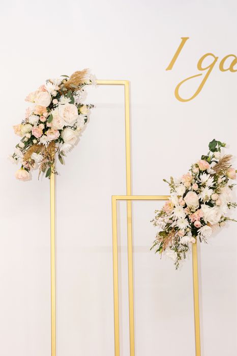 Оренда стійки на різні свята 4 шт золоті