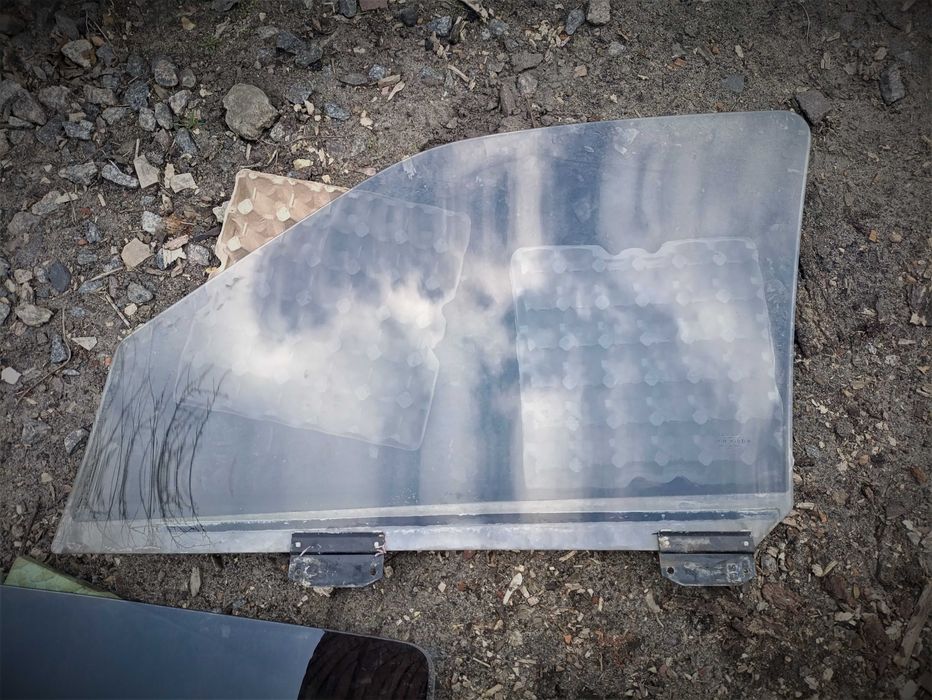 Скло дверей Ford Scorpio 1 /Форд Скорпіо 1 Краща ціна!