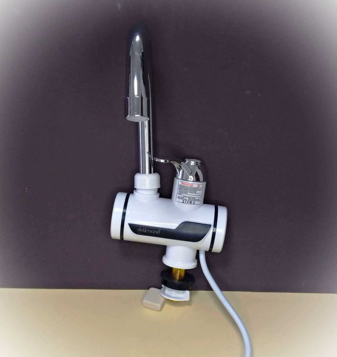 Кран-нагрівач з дисплеєм — зручно на кухні чи дачі