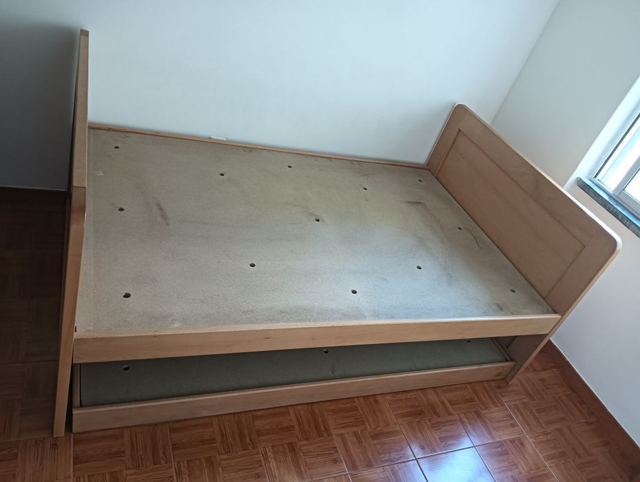 Cama dupla C/ colchões ortopédicos