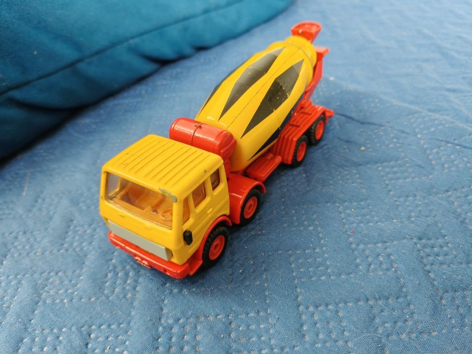 SIKU 2922 'MERCEDES 2232  Betoniarka B51/041267