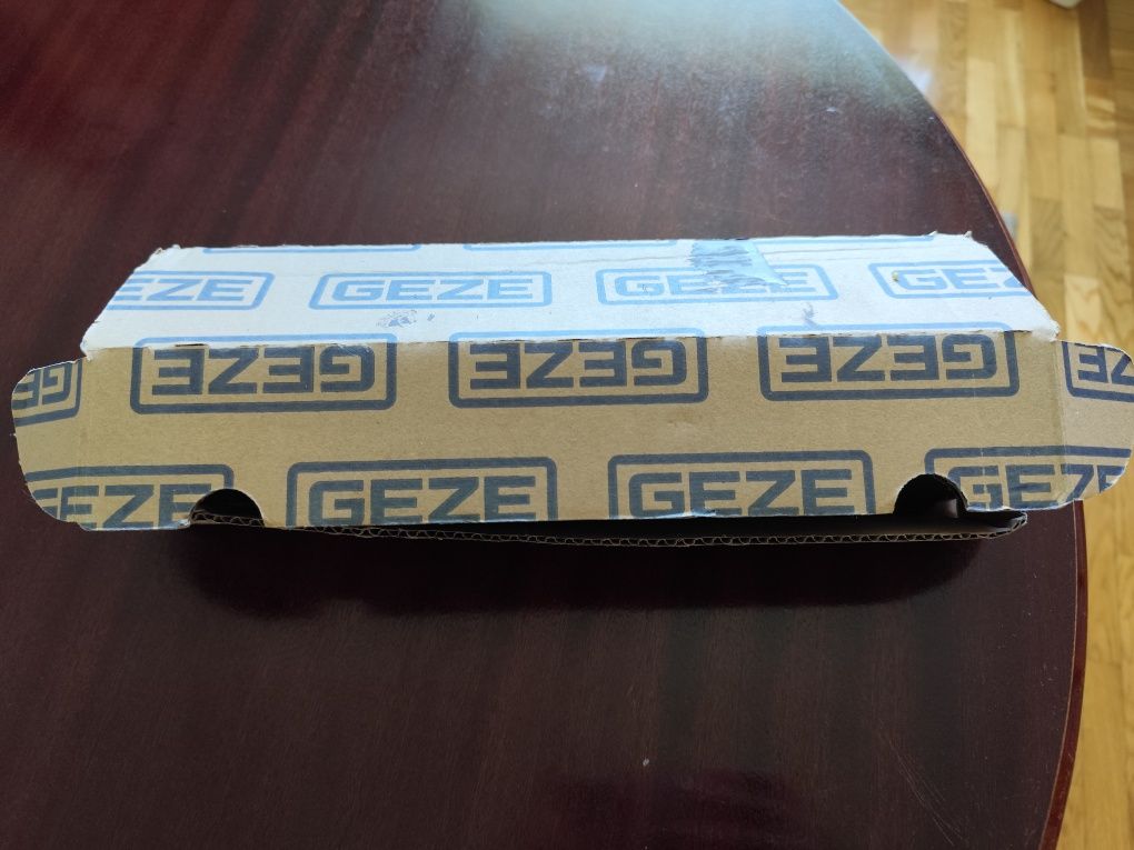 Samozamykacz GEZE TS 2000 NV BC Closer