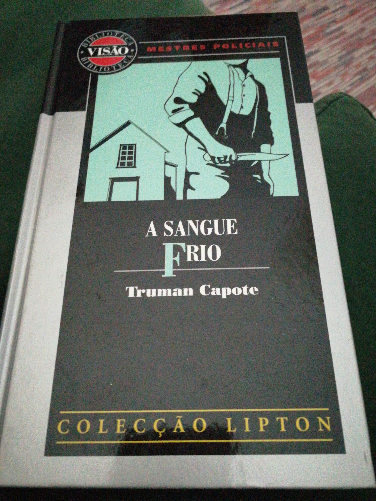 Livro "A Sangue Frio" de Truman Capote