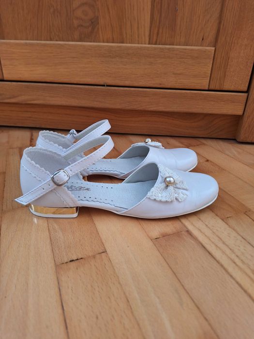 BUTY komunijne dziewczęce roz. 34 dł. wkładki 22,5 cm Jak Nowe